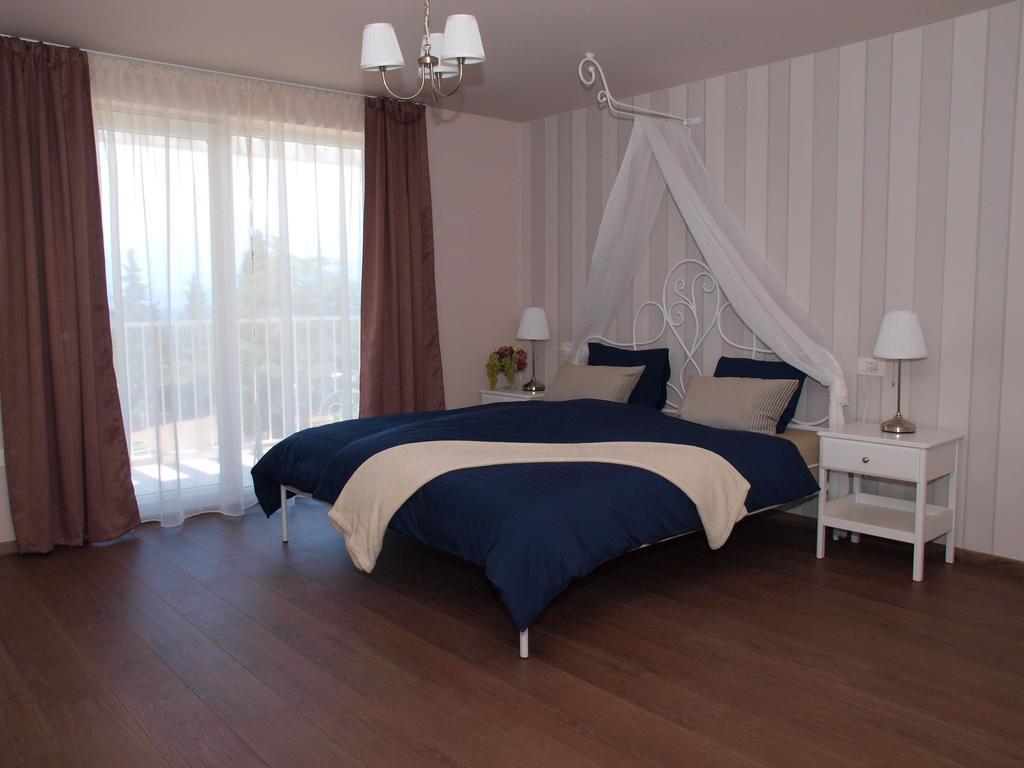 Guesthouse Olei มาลินสกา ภายนอก รูปภาพ